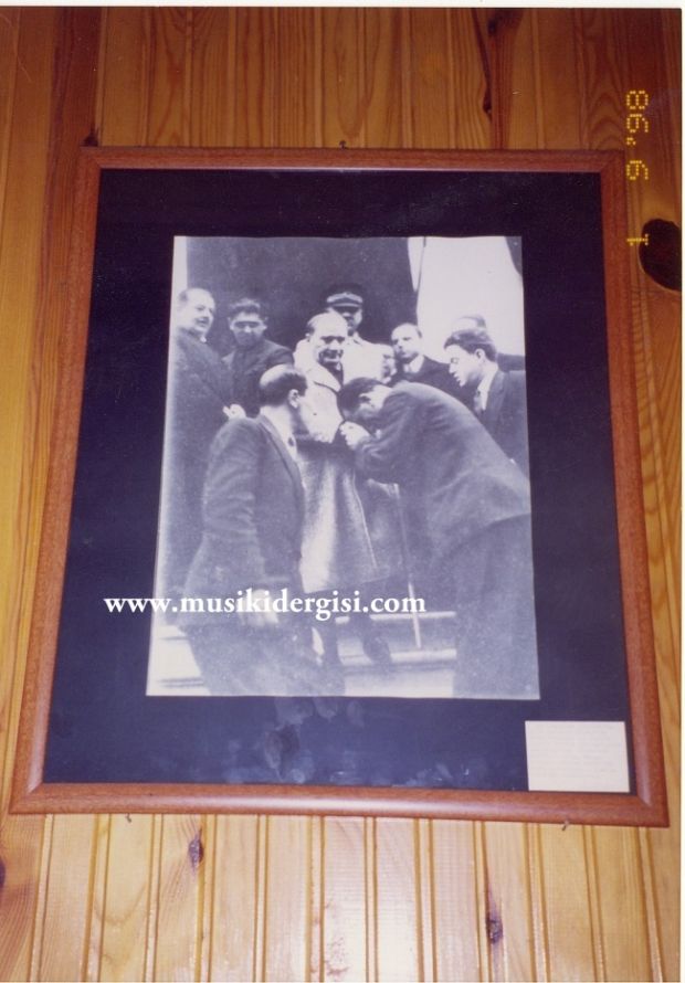 Edirne Devlet T�rk M�zi�i Toplulu�u Binas� foto�raflar� 1997-2002