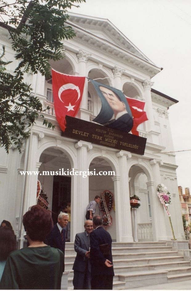 Edirne Devlet T�rk M�zi�i Toplulu�u Binas� foto�raflar� 1997-2002
