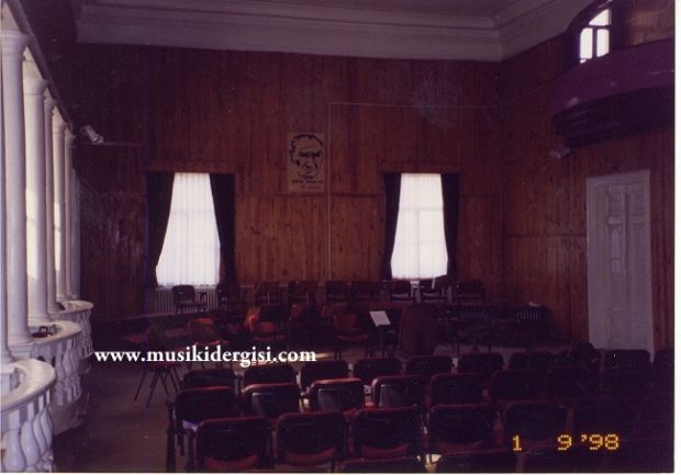Edirne Devlet T�rk M�zi�i Toplulu�u Binas� foto�raflar� 1997-2002