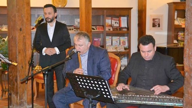 Ahmet Hamdi Tanpnar Edebiyat Mze Ktphanesi'nde (Alay Kk) gerekletirilen etkinlik kapsamnda, neyzen Do. Dr. Sleyman Erguner, geleneksel Trk mziinin unutulmu alglarndan biri olan 